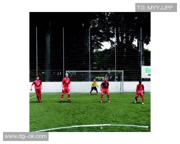 深圳羽毛球队防守策略解析与战术创新探讨